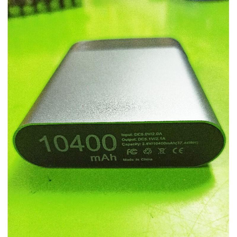 Sạc dự phòng 10.400mah vỏ nhôm màu xám đen