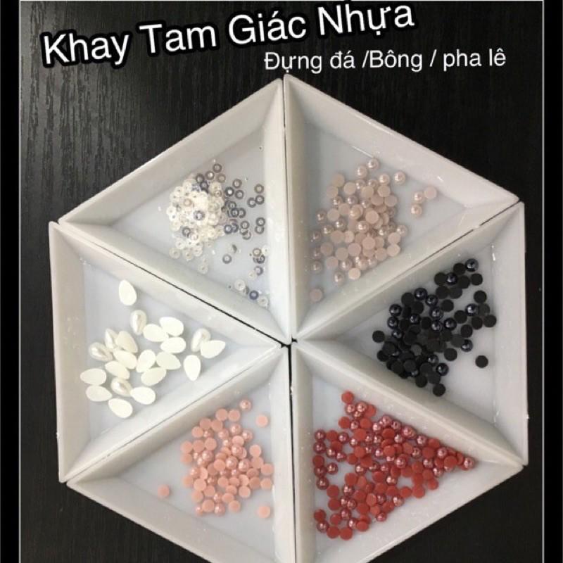 khay đựng đá tam giác