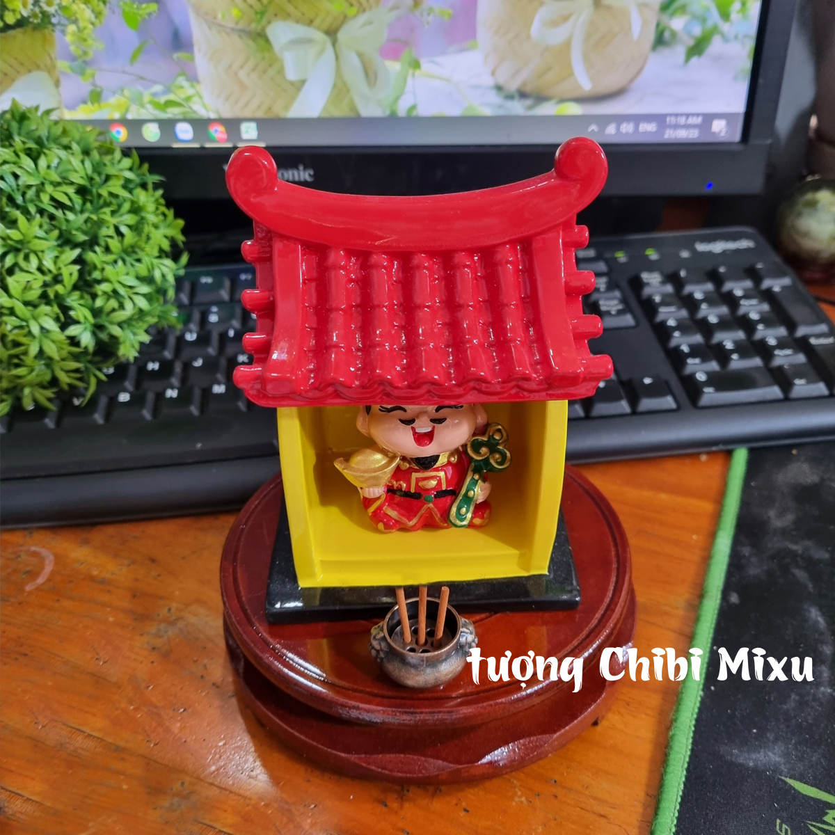 Bộ thờ cúng Miếu Thần.Tài (gồm miếu size đại + tượng Thần Tài 6cm + lư hương + đế size 12cm) mô hình bàn thờ Thần Tài mini