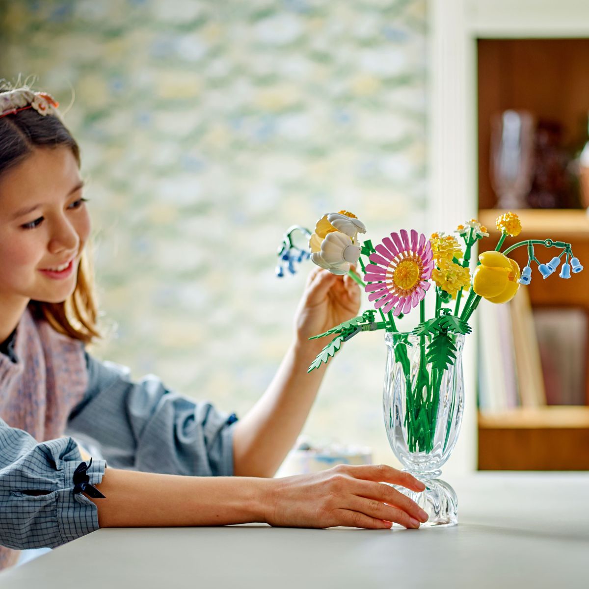 Đồ Chơi Lắp Ráp Bó Hoa Nhỏ Tươi Tắn LEGO BOTANICALS 10347 (373 chi tiết)
