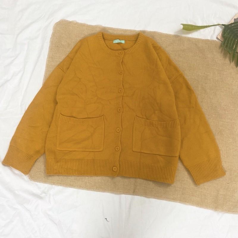 Áo cardigan len túi bụng màu vàng mutard