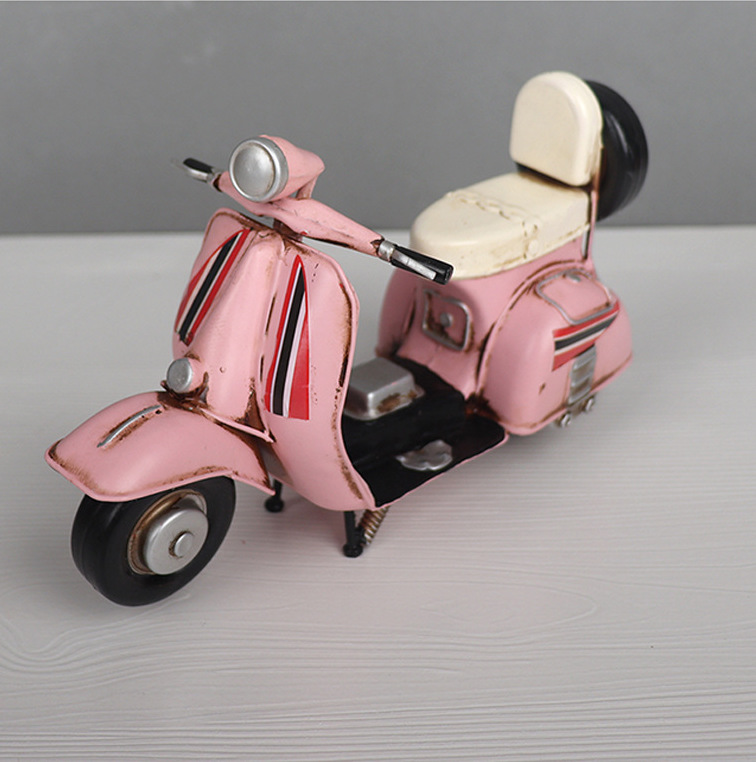 Mô Hình Xe Vespa Hồng Vintage