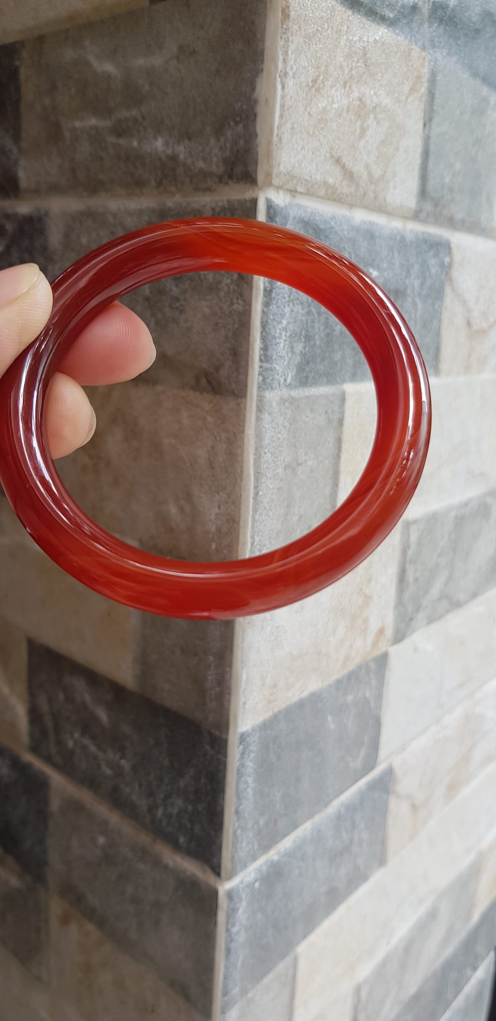 Vòng tay nữ đá mã não đỏ tươi vân đẹp mới Vòng Ni 55mm x cọng 9mm Nữ mệnh hỏa mệnh thổ 53kg - 62kg đeo ạ