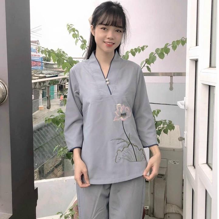 Đồ Lam Đi Chùa # Nút Ngọc Vải Đẹ Thêu Sen Tinh Tế có size 40 - 75 kí