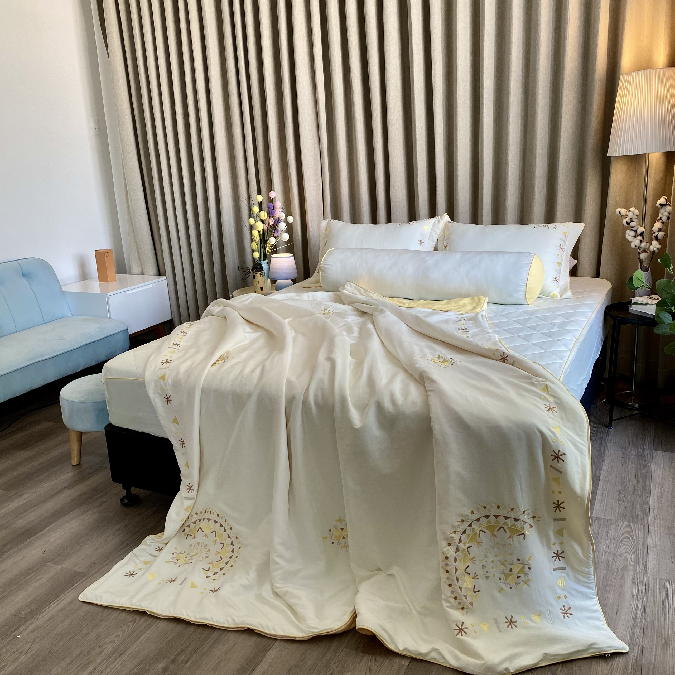 Chăn bốn mùa Hàn Quốc K-Bedding by Everon MicroTencel Vàng KMTS102 200*220cm