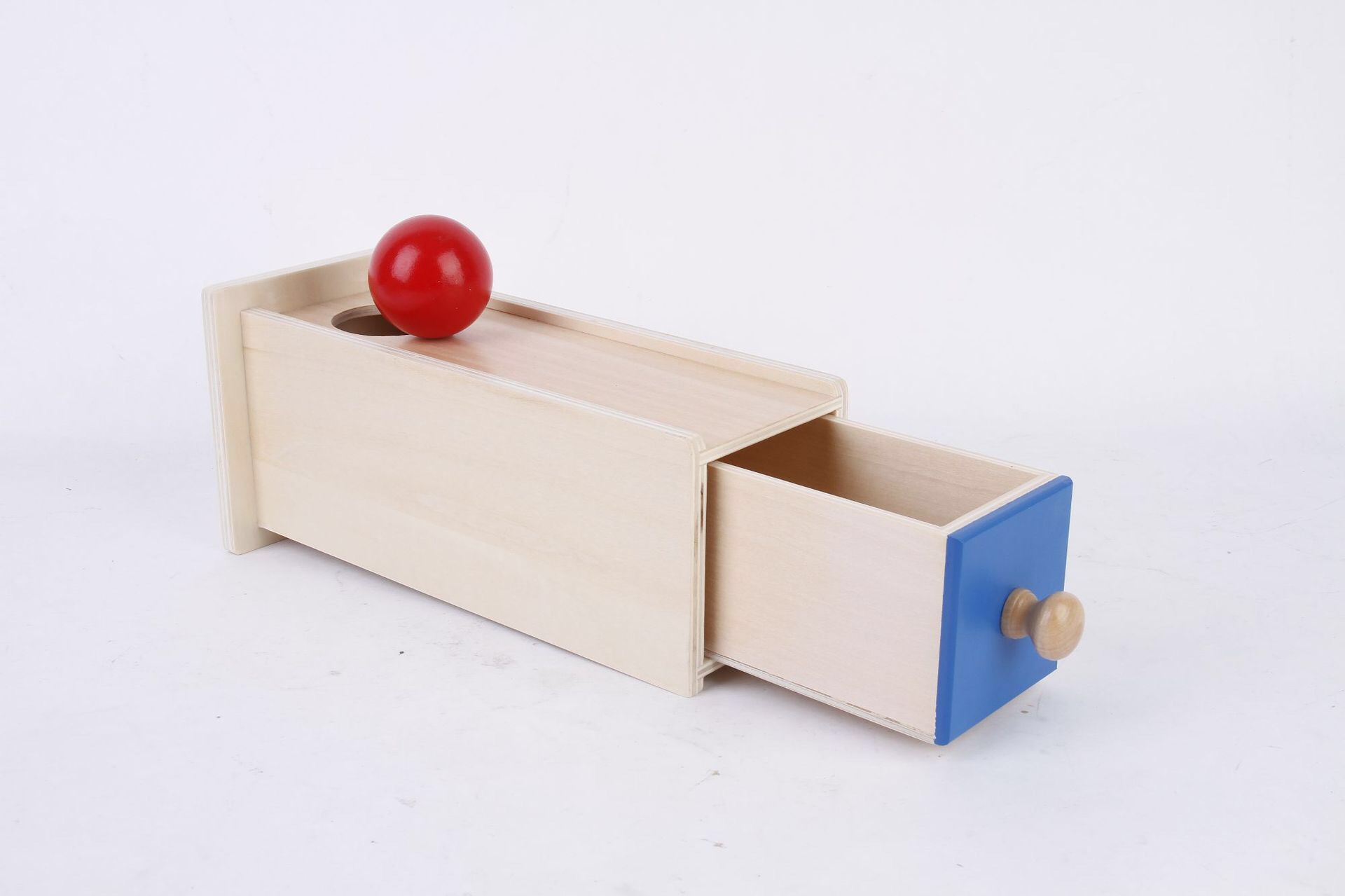 Giáo cụ Montessori cho bé 0-3 tuổi. Hộp thả bóng dài