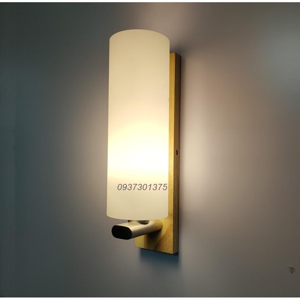 Đèn tường Đế gỗ chao thủy tinh T9002 có tặng kèm bóng đèn led cao cấp