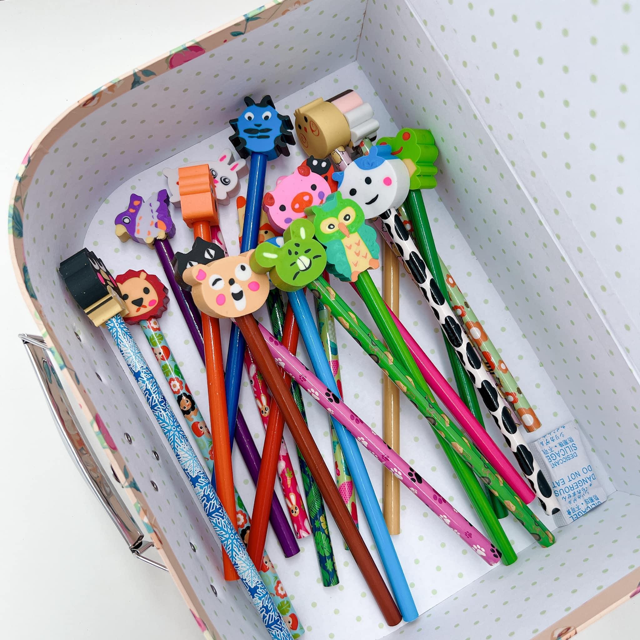 Funky Things to Draw 20 Pencil and Eraser Set Fan (UK)