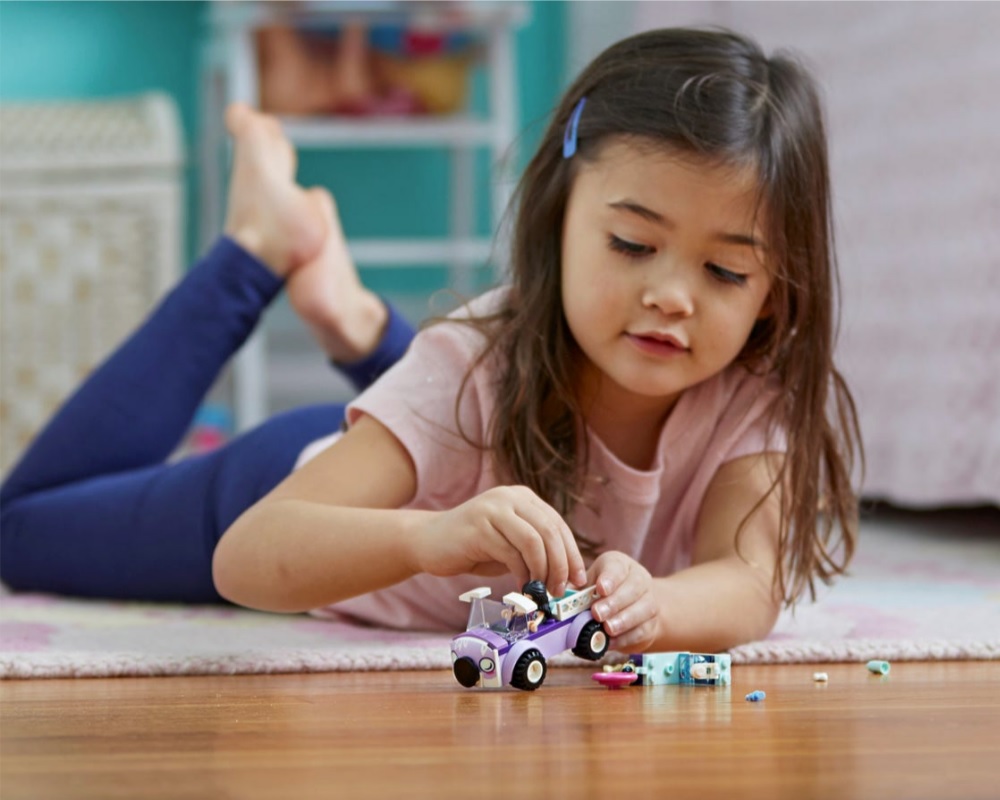 LEGO Friends 41360 Phòng Khám Thú Y Lưu Động Của Emma