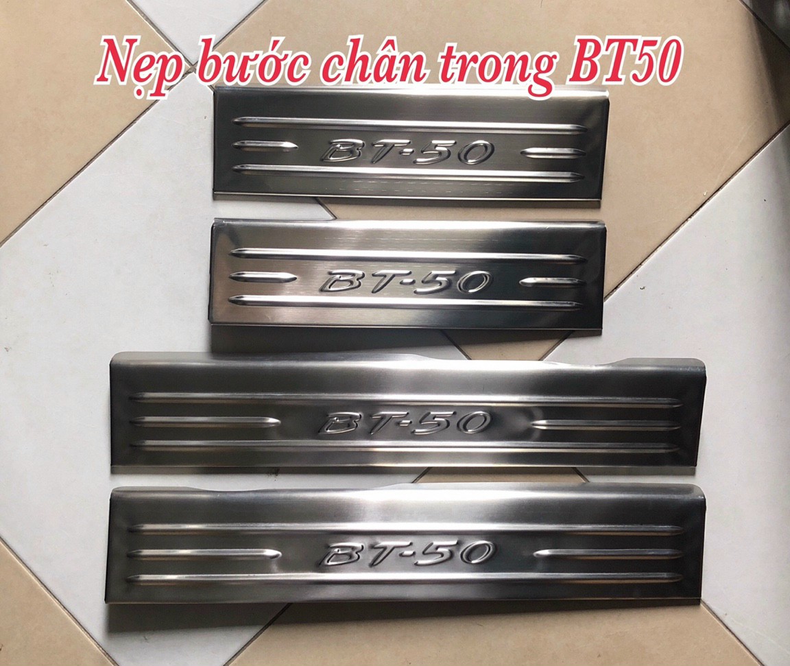Nẹp bước chân, Ốp bậc cửa trong + ngoài Inox BT-50 đời 2015-2023, Hàng Cao Cấp