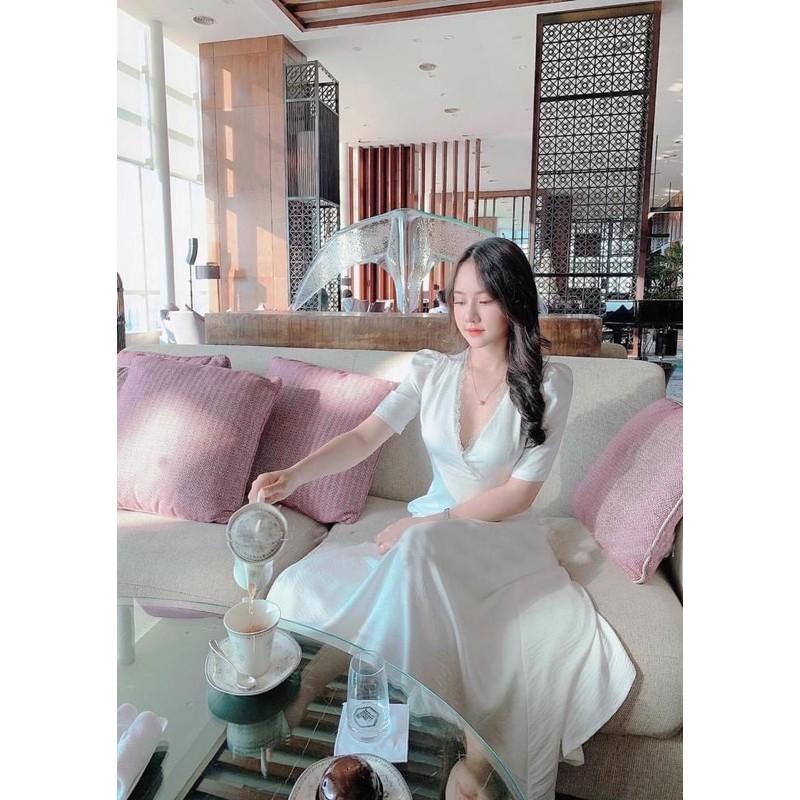 VÁY TRẮNG CỔ V PHỐI REN DÁNG DÀI CHO NỮ