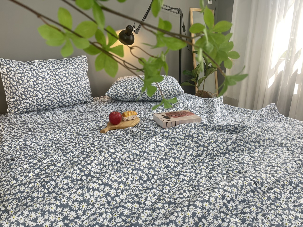 Bộ drap gối KHA LY - 100% cotton thiên nhiên - VN322 Cúc Họa Mi Xám Nhạt Vải dày dặn mát mẻ siêu thấm mồ hôi