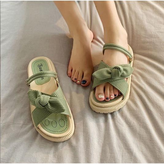 Lùi 1 sz Dép Sandal Đế Bằng Cao 4Cm Đính Nơ Da Lộn Đeo Được 2 Kiểu G146