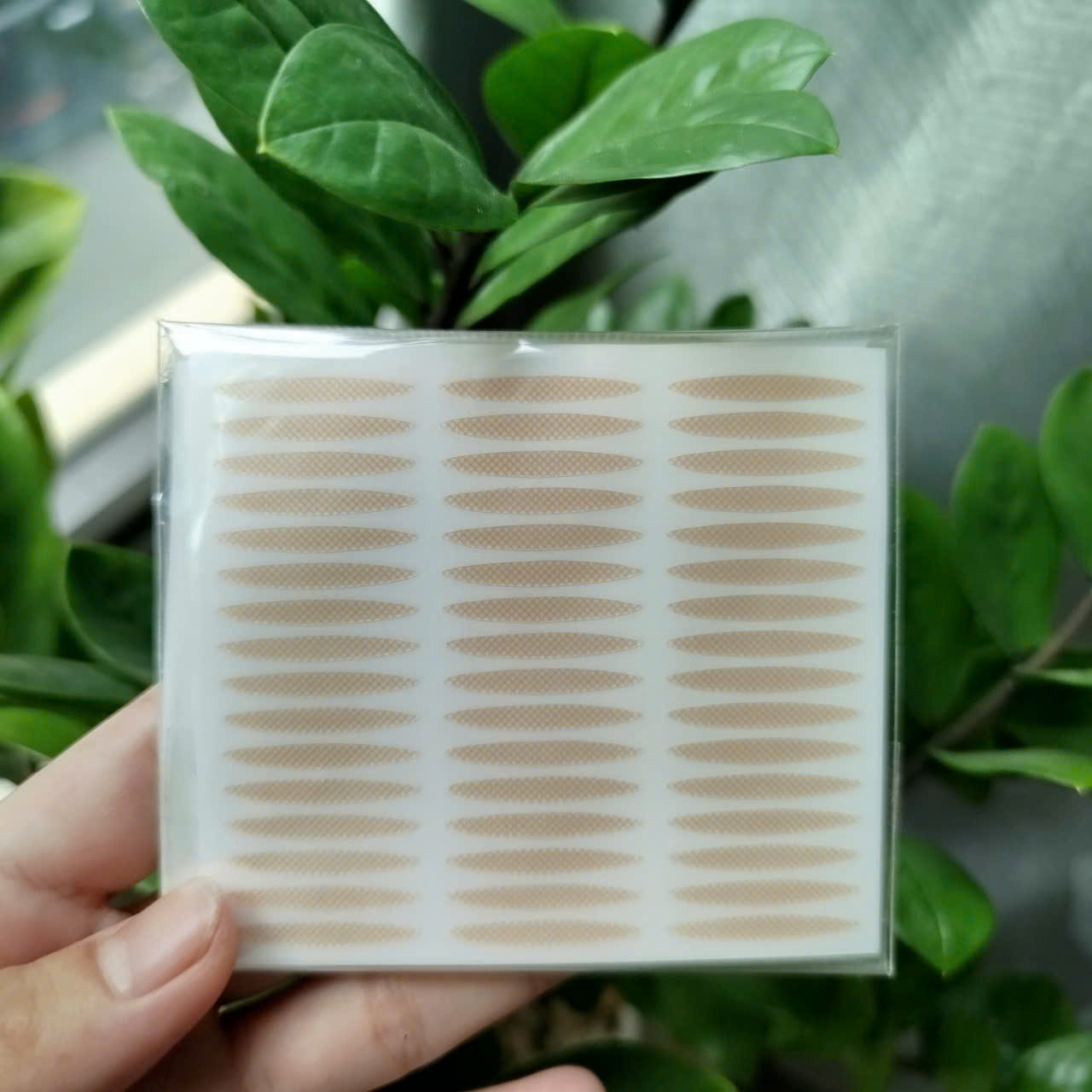 Miếng dán kích mí trong suốt Suri tặng kèm móc khoásuri