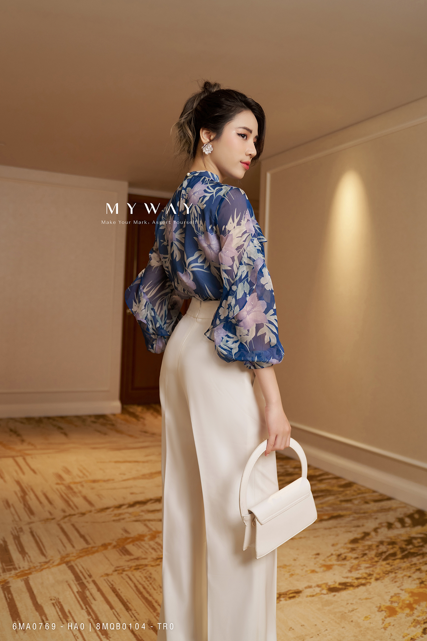 Áo Sơ Mi Công Sở Nữ My Way Tay Bồng Đính Hoa Sang Trọng 6MA0769