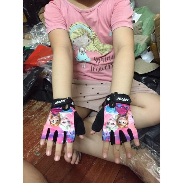 Găng tay thể thao trẻ em cho bé trai và gái 2-8 tuổi xỏ hở ngón giúp bảo vệ tay chống trượt chống nắng tia UV - MS025