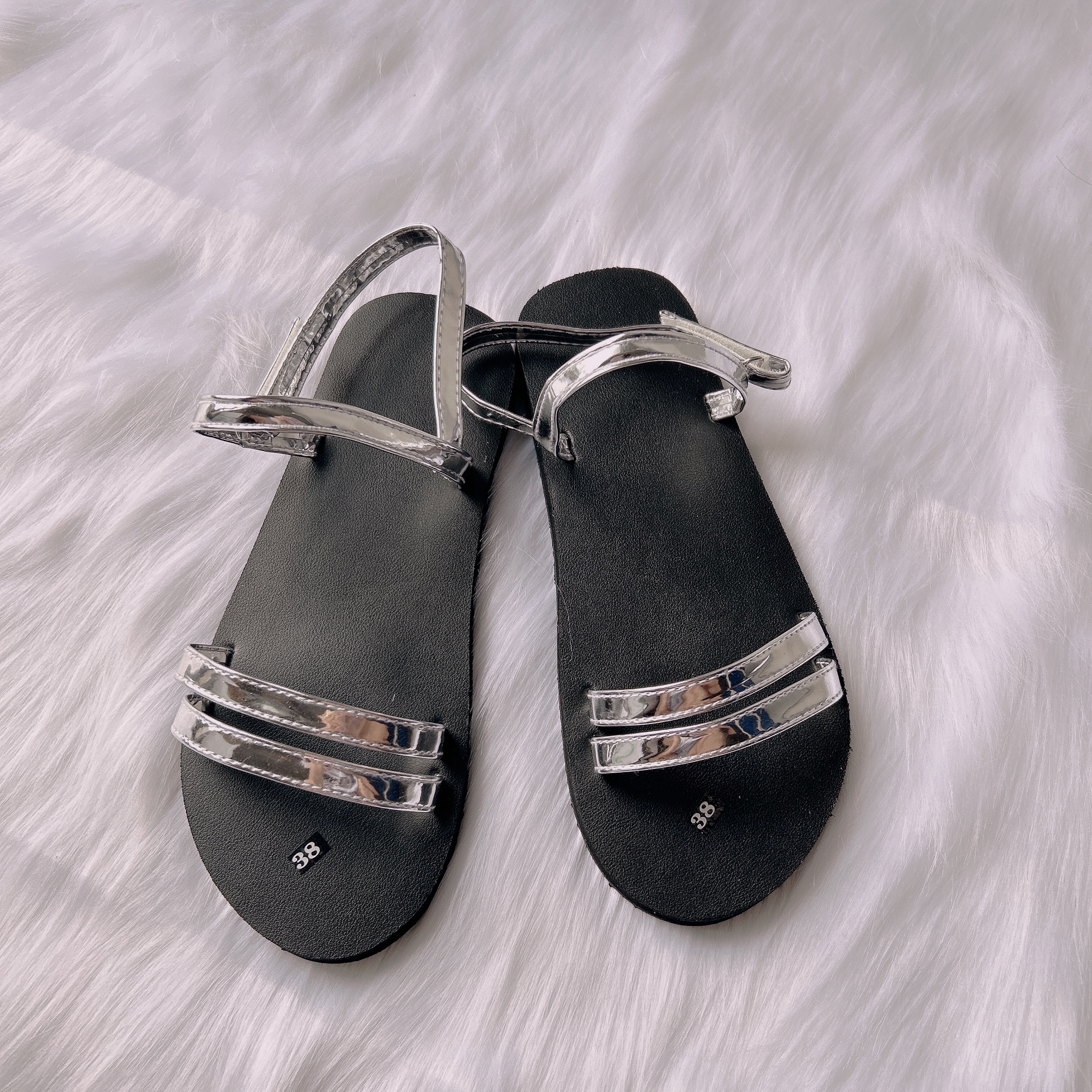 Dép sandal Nữ quai da mềm Đế bệt Cao Su ôm chân LYNA Sandal mã SD41