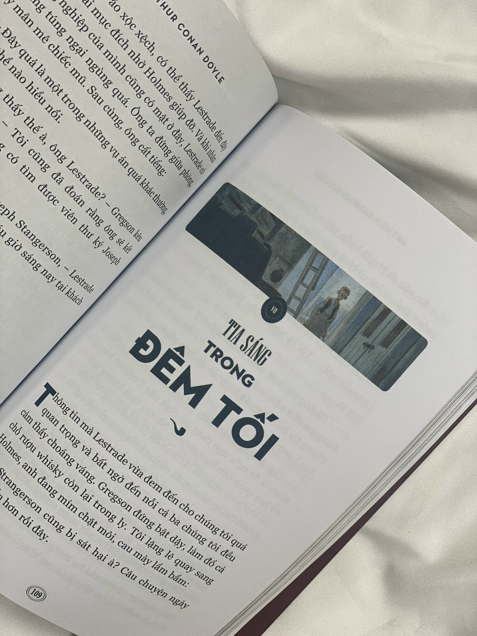 VỤ ÁN ĐẦU TIÊN CỦA SHERLOCK HOLMES - Cuộc điều tra màu đỏ – Arthur Conan Doyle -Vincent Mallié minh hoạ – Cẩm Vân dịch  - Thái Hà - NXB Hà Nội