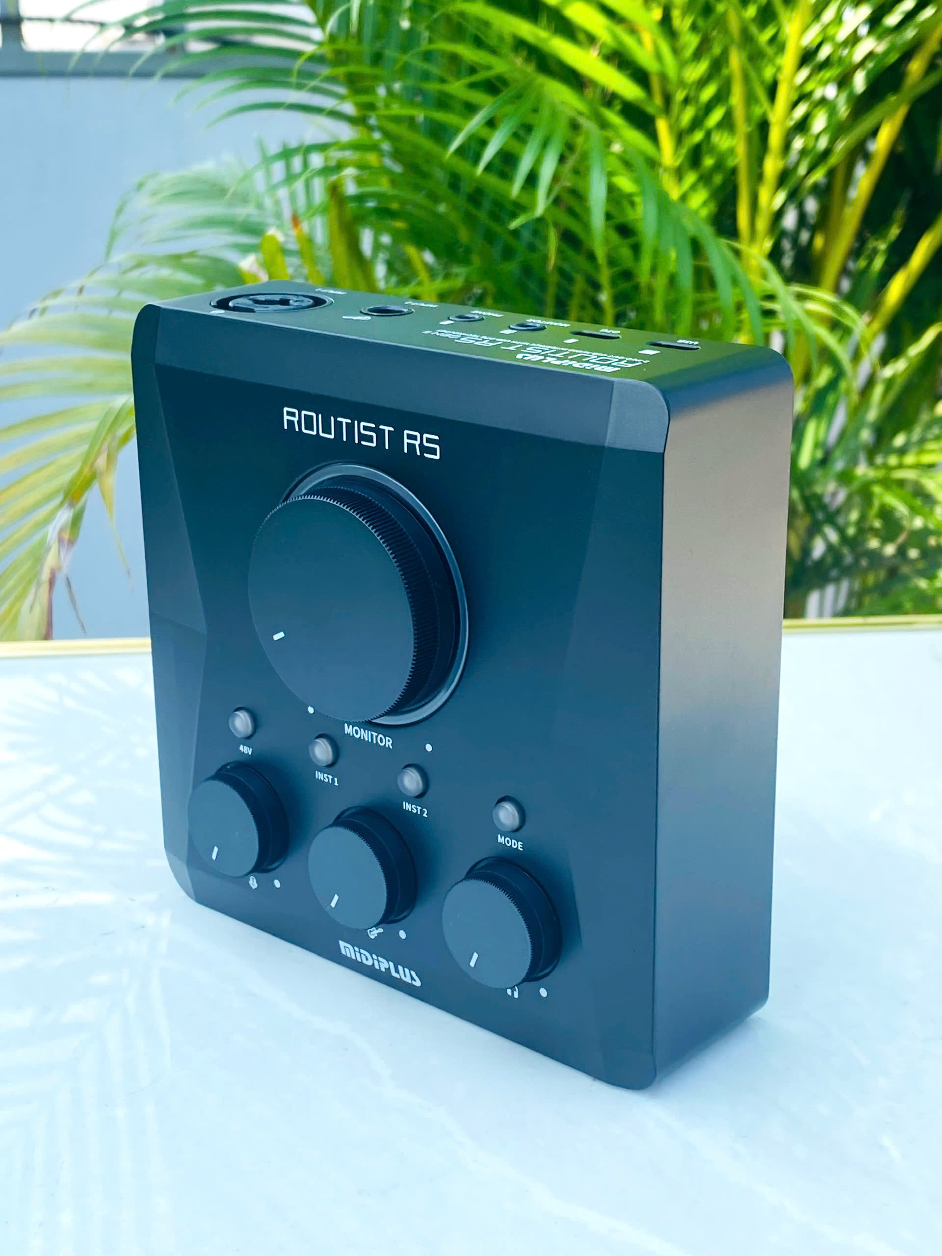 img Soundcard Chuyên Thu Âm Dùng Phần Mềm Livestream Chuyên Nghiệp Routist RS GEN II Tích Hợp Công Nghệ Xử Lý Âm Thanh, Hiệu Ứng Ánh Sáng RGB Hàng Cao Cấp Hàng Nhập Khẩu