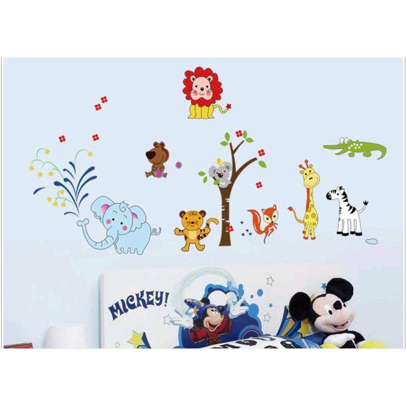 Decal dán tường Vườn thú voi phun nước