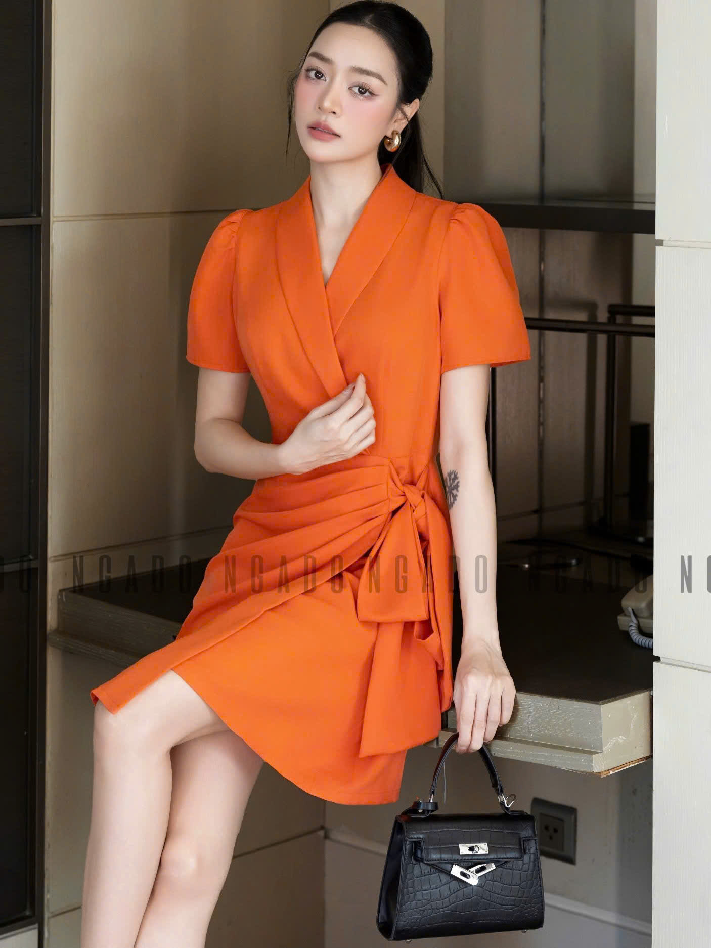 Đầm cam vạt xếp NGADO , đầm ngắn , đầm thiết kế Nữ