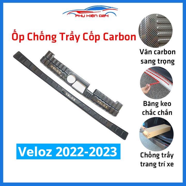 Ốp chống trầy cốp Veloz 2022-2023 vân cacbon sáng bóng chống trầy bảo vệ xe