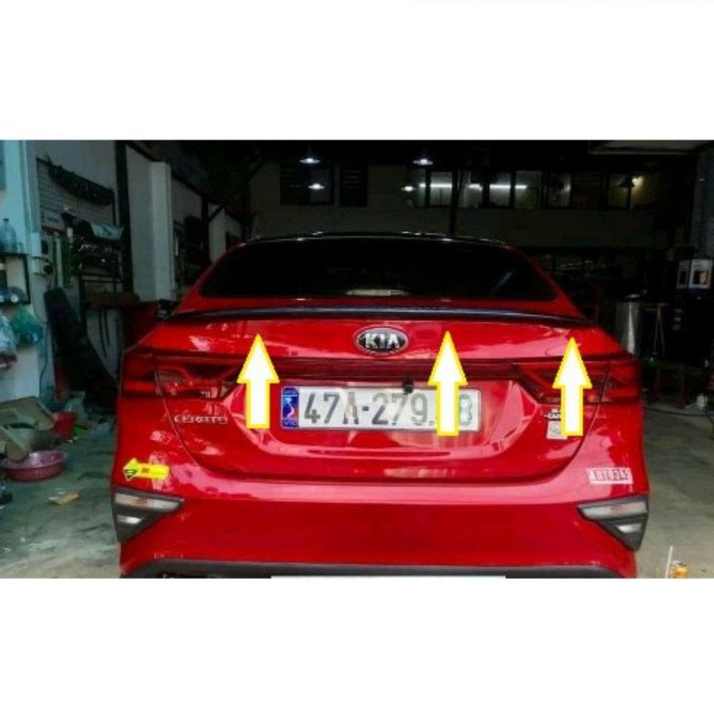 Đuôi gió liền cốp carbon xe Kia K3 2022 Cao Cấp