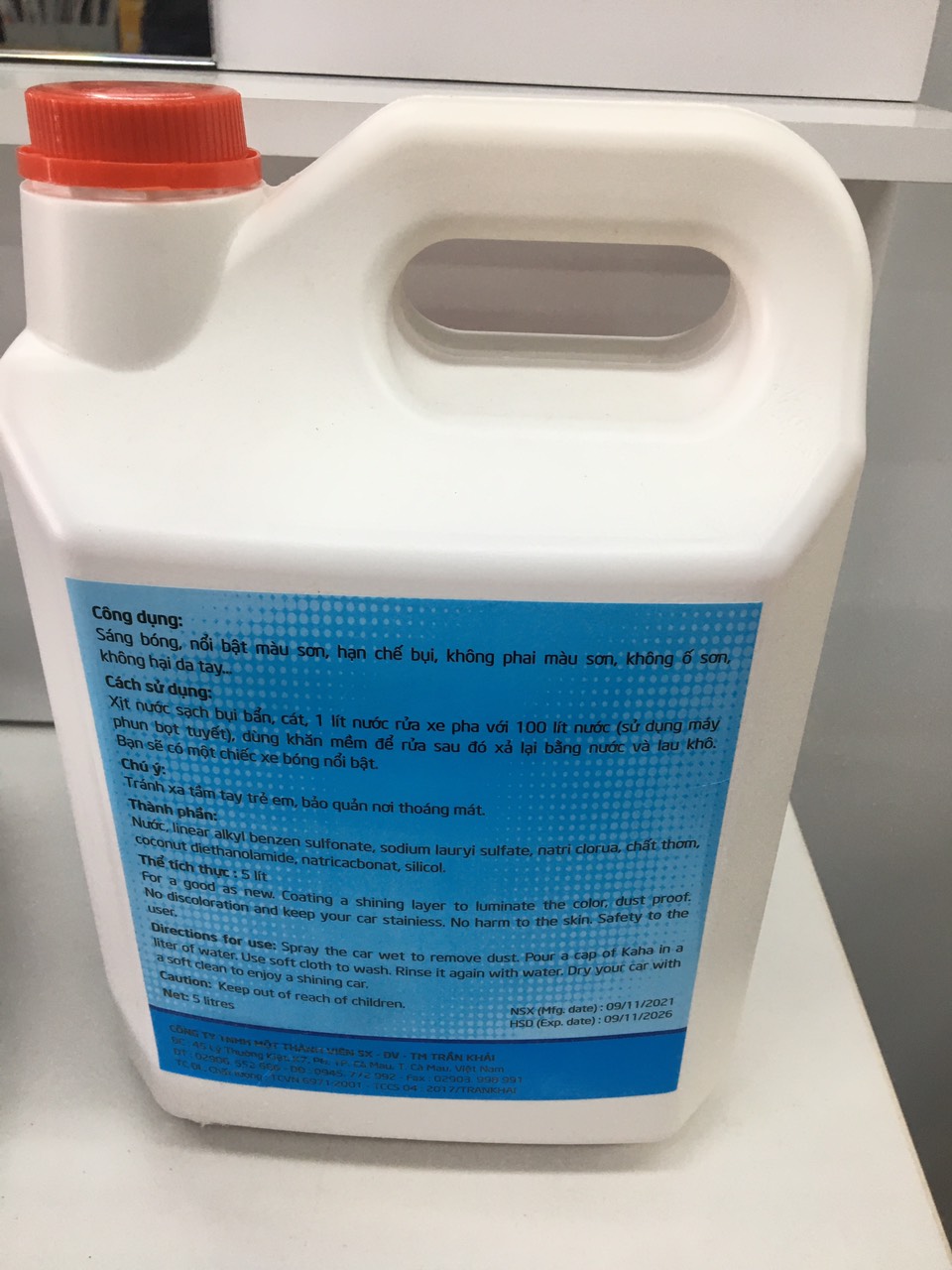 Nước rửa xe bọt tuyết chuyên dụng Kaha chai 1 lít /cal 5 lít