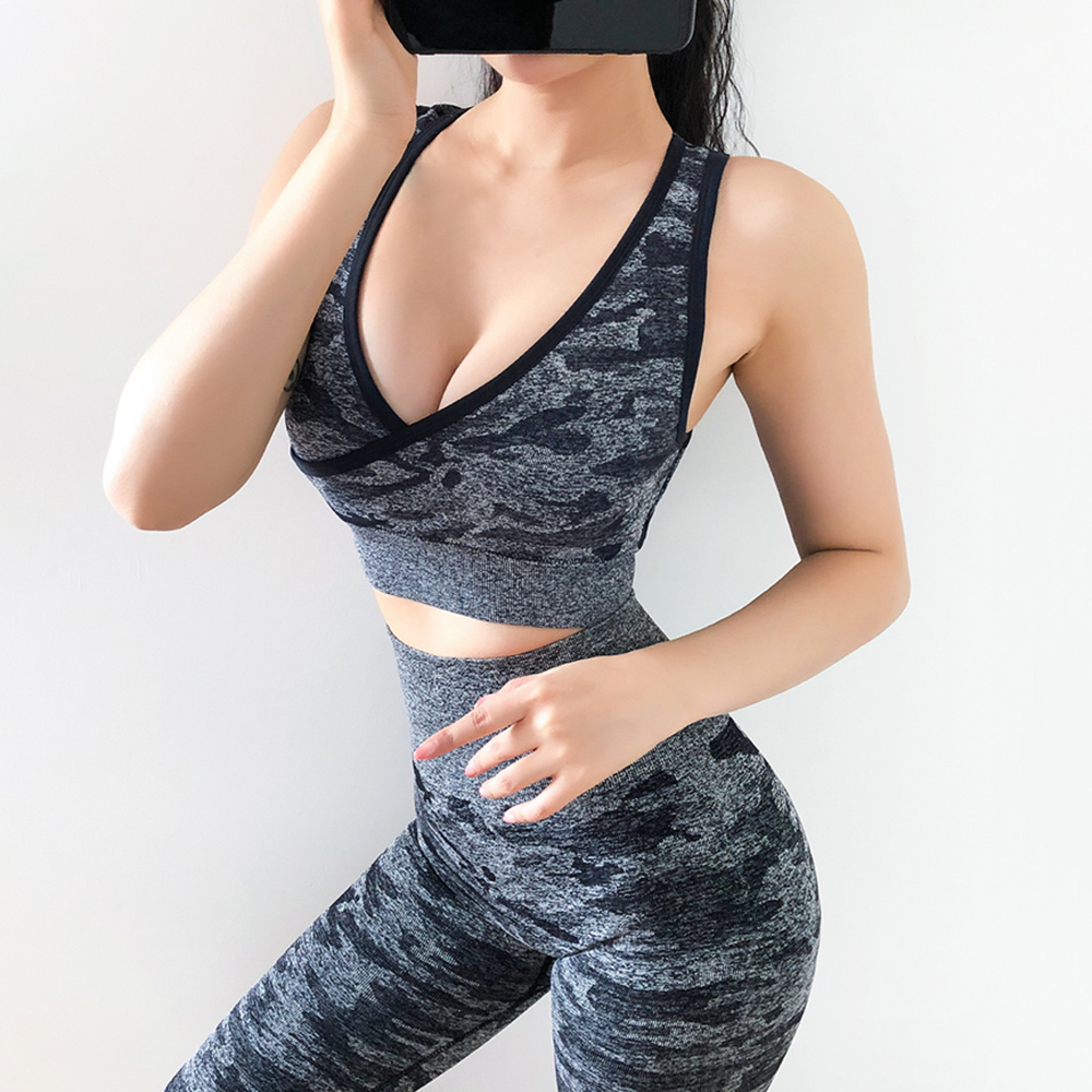 Bộ quần áo tập gym yoga thể thao nữ AMIN AM005 áo có mút ngực quần có chun mông vải thông thoáng co giãn thoáng mát