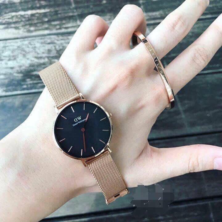 Đồng Hồ Nữ Daniel Wellington mặt đen kèm lắc tay DW size S - Size 32mm