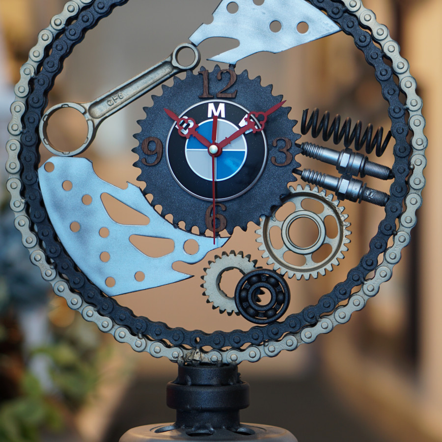 Đồng hồ để bàn BMW tròn