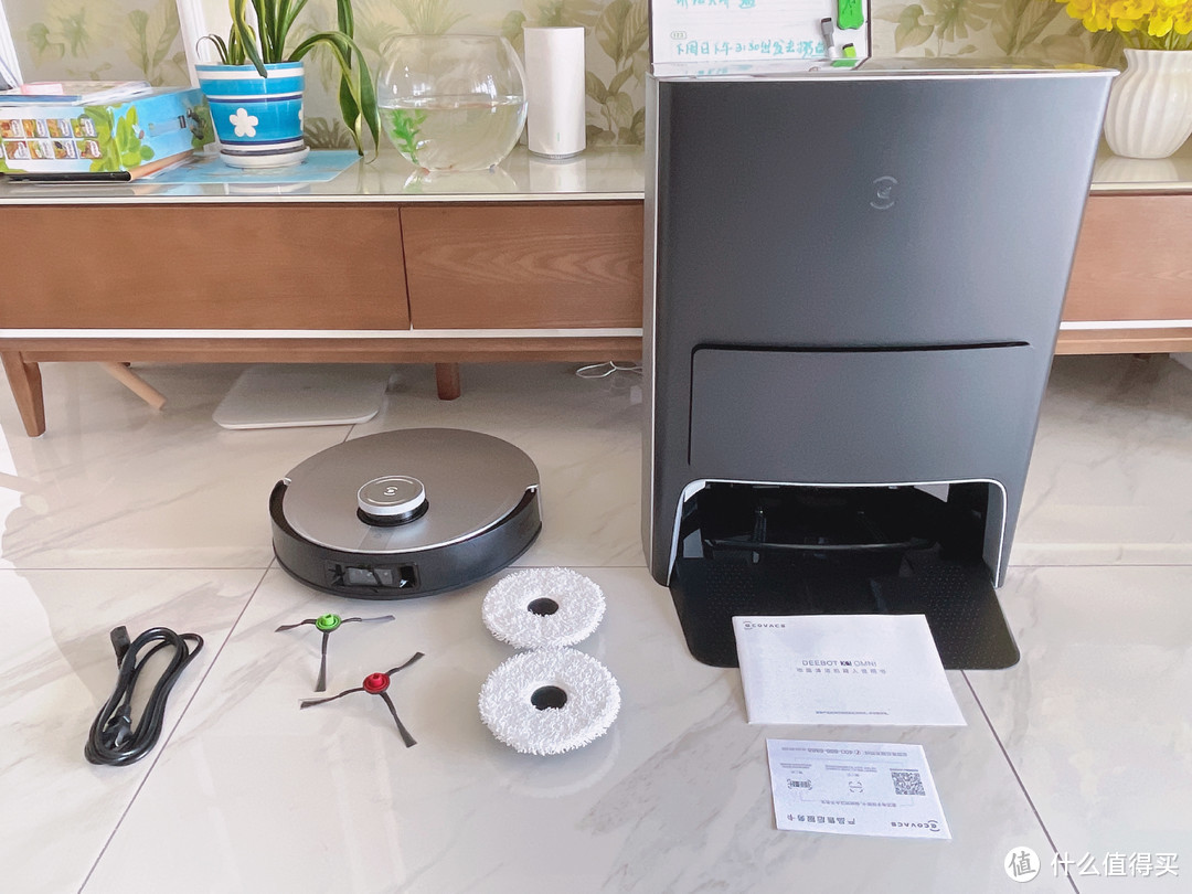 Robot hút bụi lau nhà thông minh, tự động đổ rác, tự động giặt khăn lau Deebot X1 Omni- Hàng chính hãng