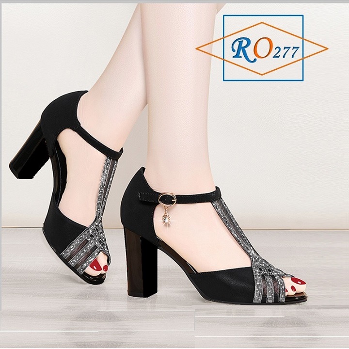 Giày sandal nữ cao gót 7 phân hai màu đen tím hàng hiệu rosata ro277