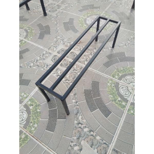 Kệ thép kê chậu cây. Dài 50cm. Rộng 20cm. Cao 15cm. hộp thép vuông 14x14mm 1 nan phụ