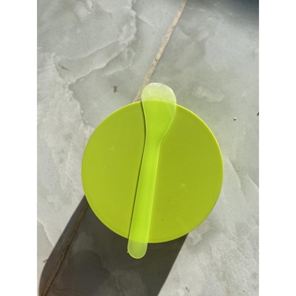Hủ 200g màu xanh bơ (tặng muỗng múc kem)