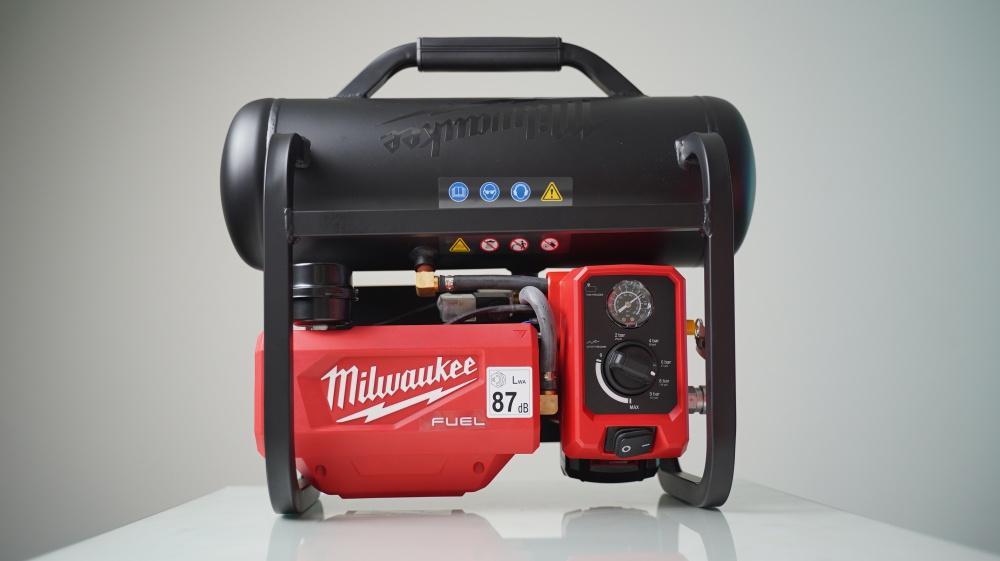 MÁY NÉN KHÍ PIN MILWAUKEE M18 FAC-0 (TẶNG PIN 12AH + SẠC M12-18C) - HÀNG CHÍNH HÃNG