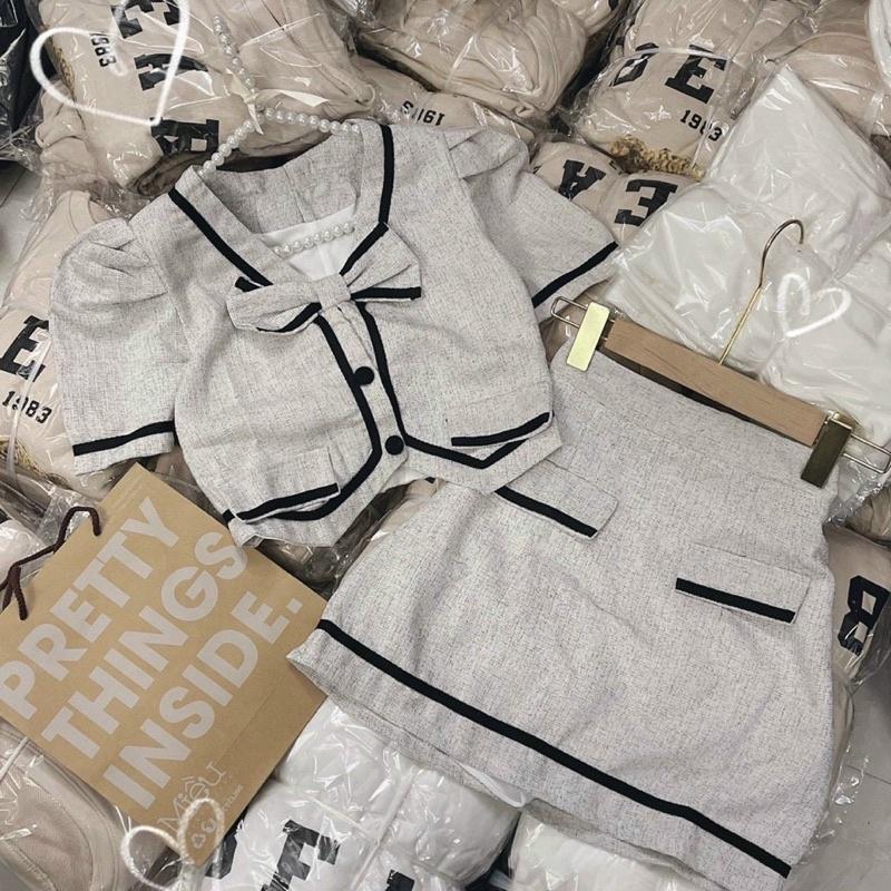 SET ÁO CROPTOP XÁM VIỀN NƠ NGỰC + CHÂN VÁY VIỀN