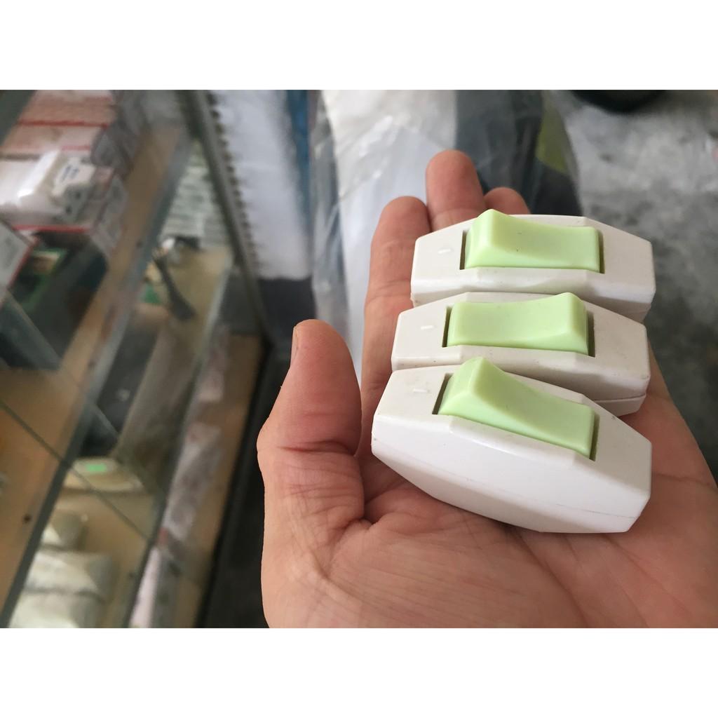 Công tắc bật tắt