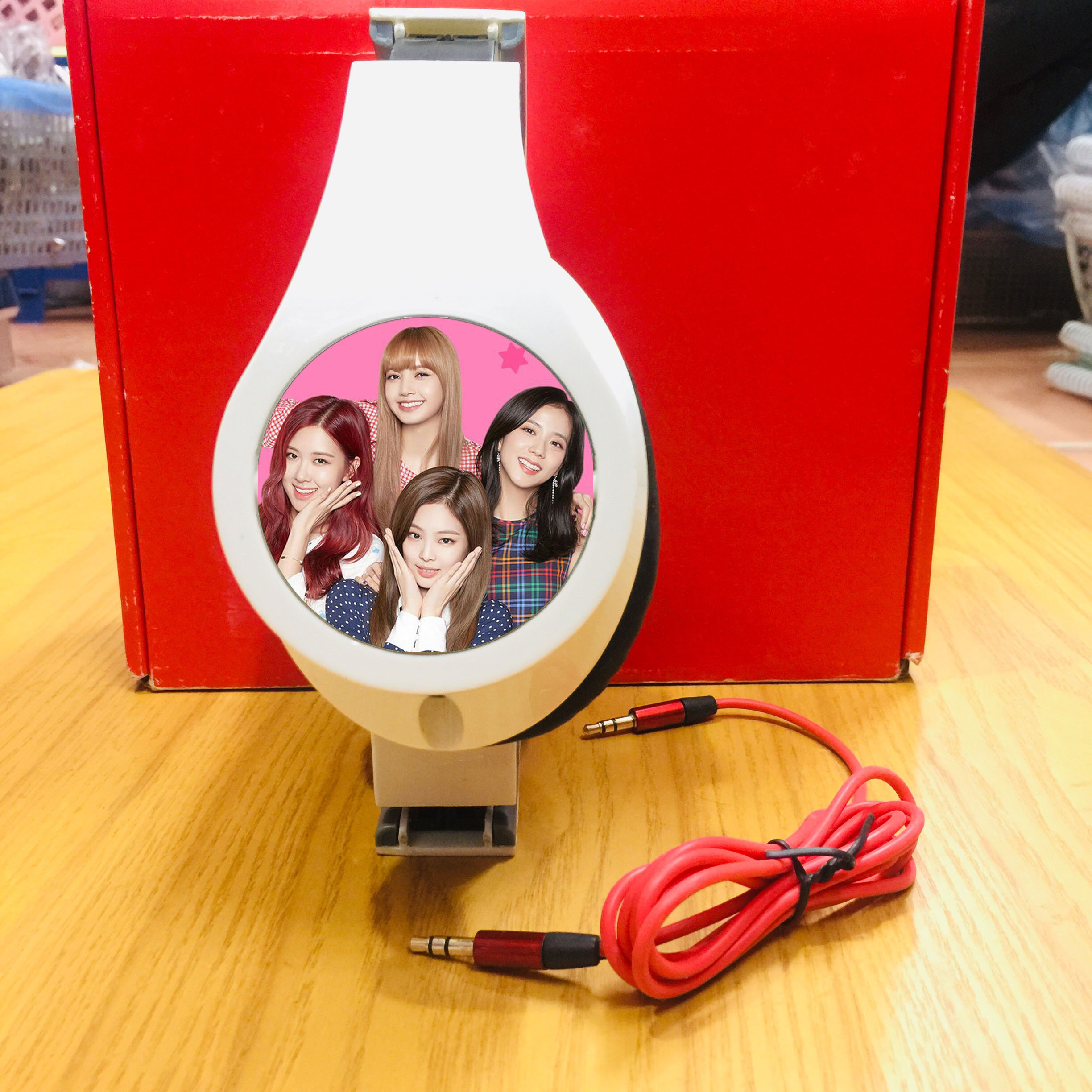 Tai nghe BLACKPINK headphone ốp tai mẫu giao ngẫu nhiên