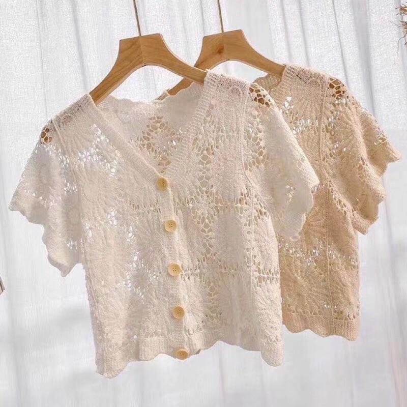 Áo ren hoa croptop xinh xắn
