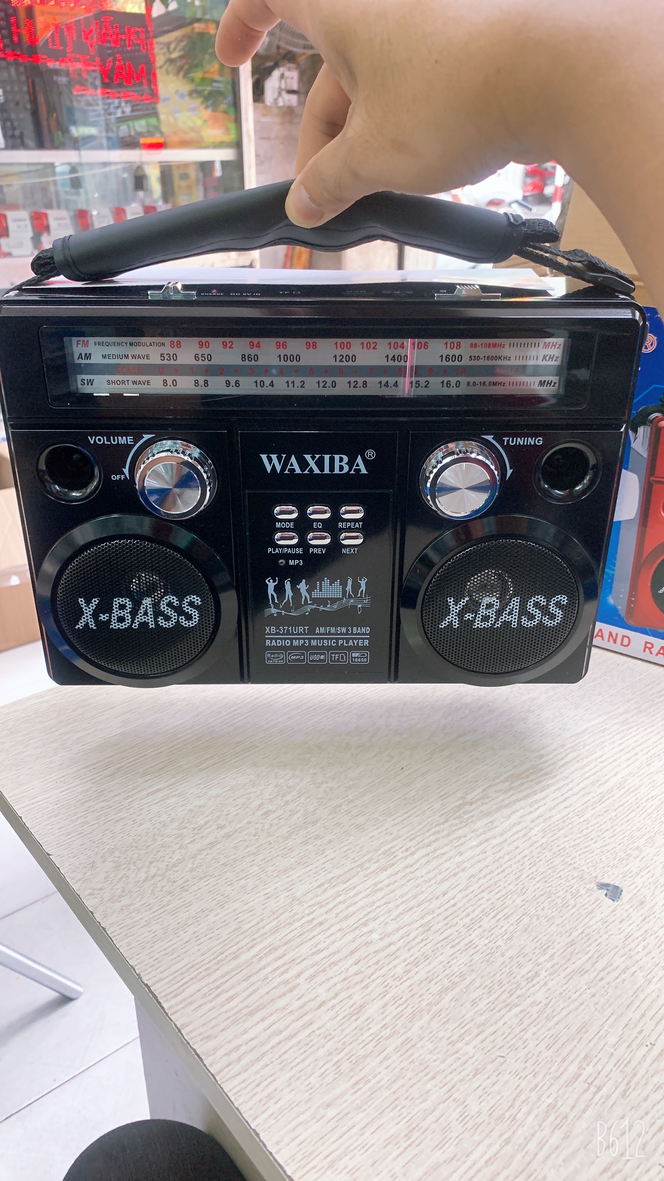 ĐÀI RADIO X-BASS- 372URT BẮT SÓNG FM/AM/SW KHỎE – NGHE NHẠC TỪ USB THẺ NHỚ – LOA EXTRA BASS STEREO