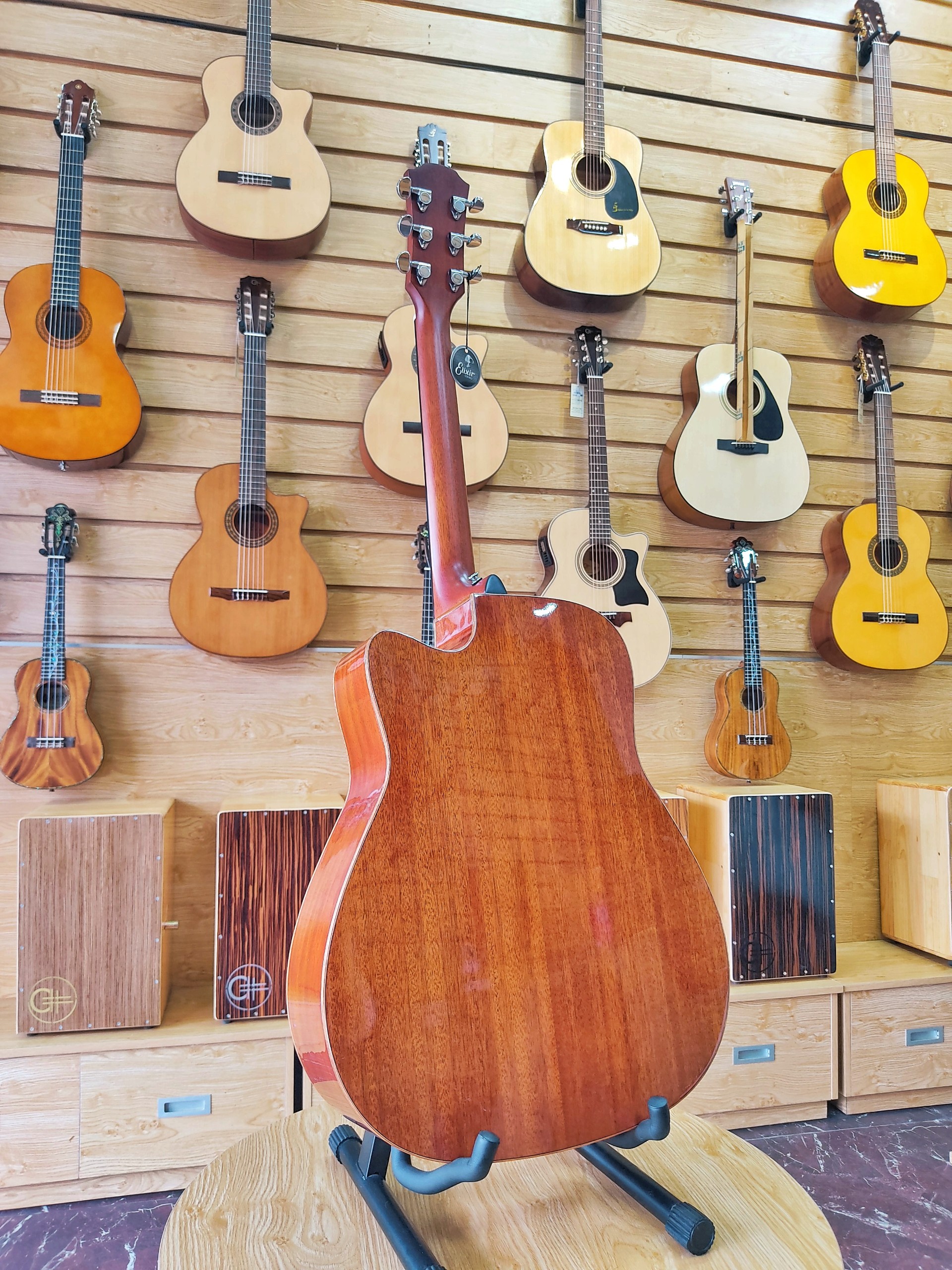 Đàn Guitar Acoustic Yamaha A1M Vintage Natural