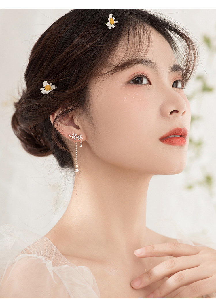 Khuyên tai hoa đính đá tiểu thư hàn quốc - khuyên tai thư kí Kim