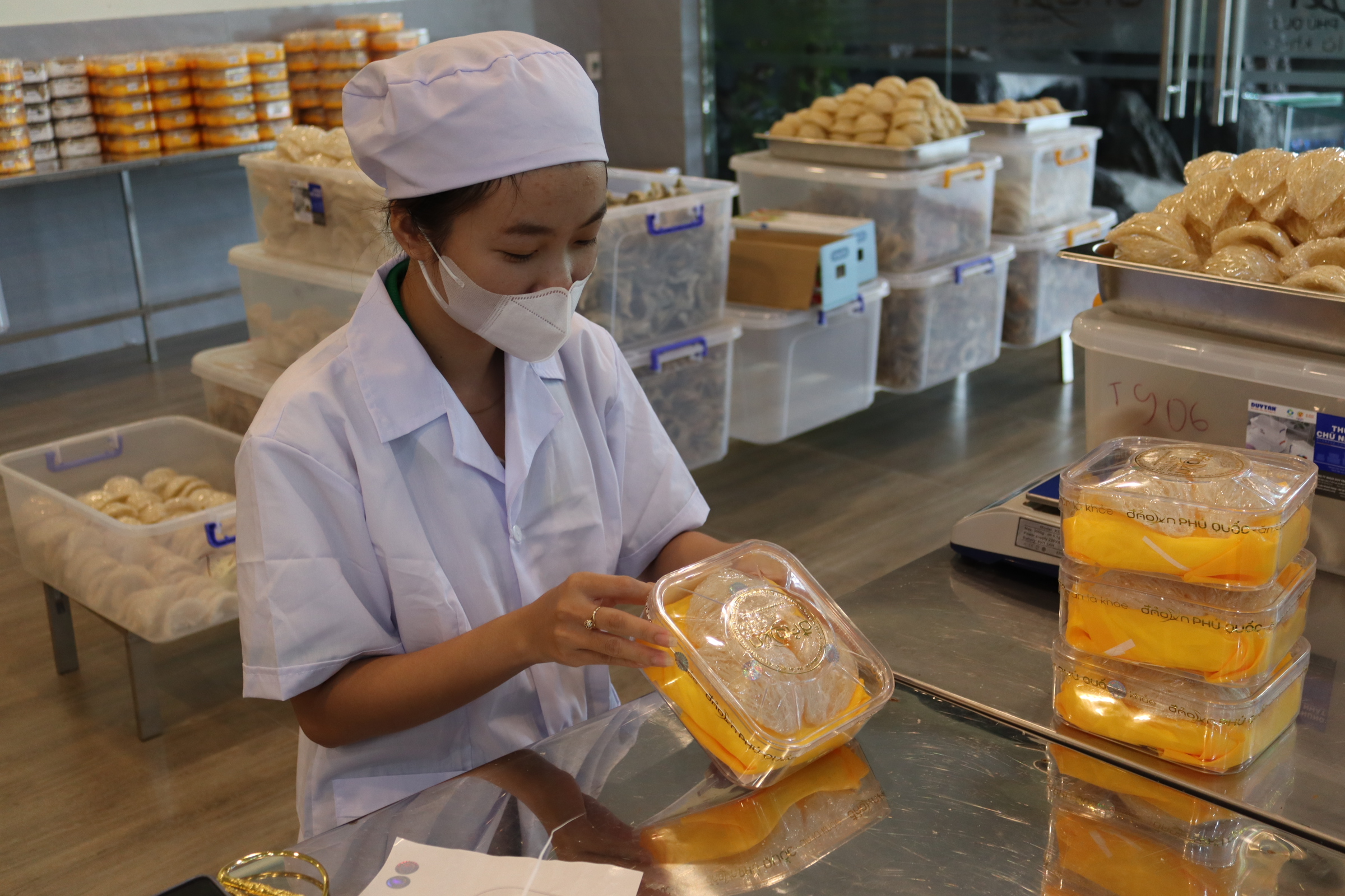 Tổ yến Trắng tinh chế Đảo Yến Phú Quốc - Yến sào nguyên chất tinh chế  - 100% khai thác tại đảo Phú Quốc