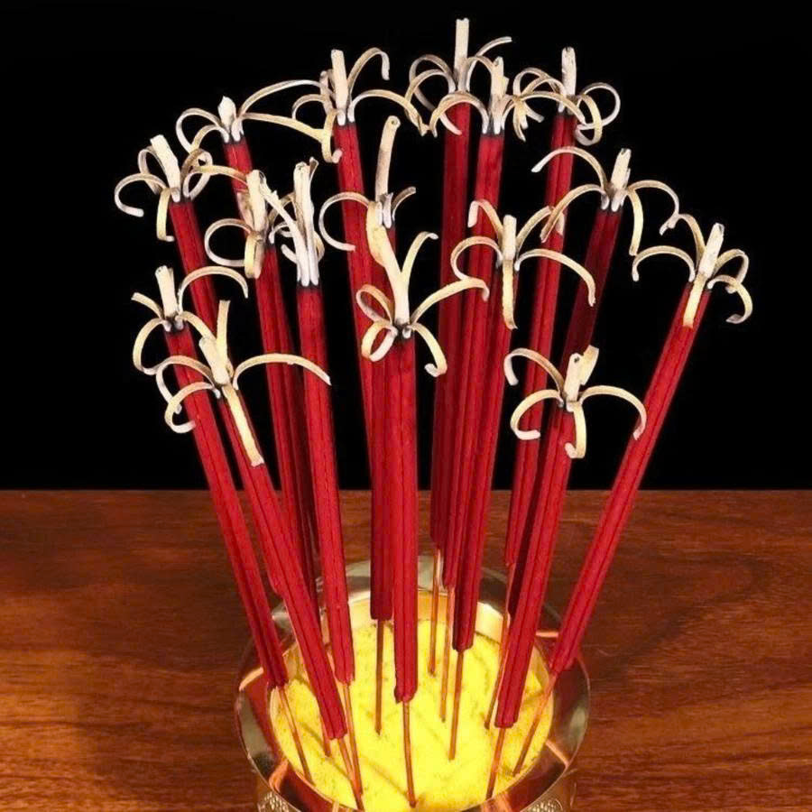 Com Bo 2 Túi ( 18 Cây ) Nhang Nở Hoa 5 Cánh Cao Cấp Hương Thơm Thanh Khiết Mang May Mắn Tài Lộc