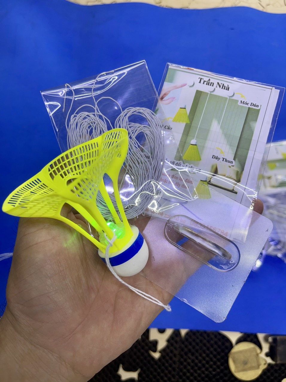 Trang thiết bị sân cầu lông - Bộ Tập Cầu Lông tại Nhà ( Trái Cầu Phát Sáng ) - Dễ chơi - Dễ tập -  Trẻ em tập được