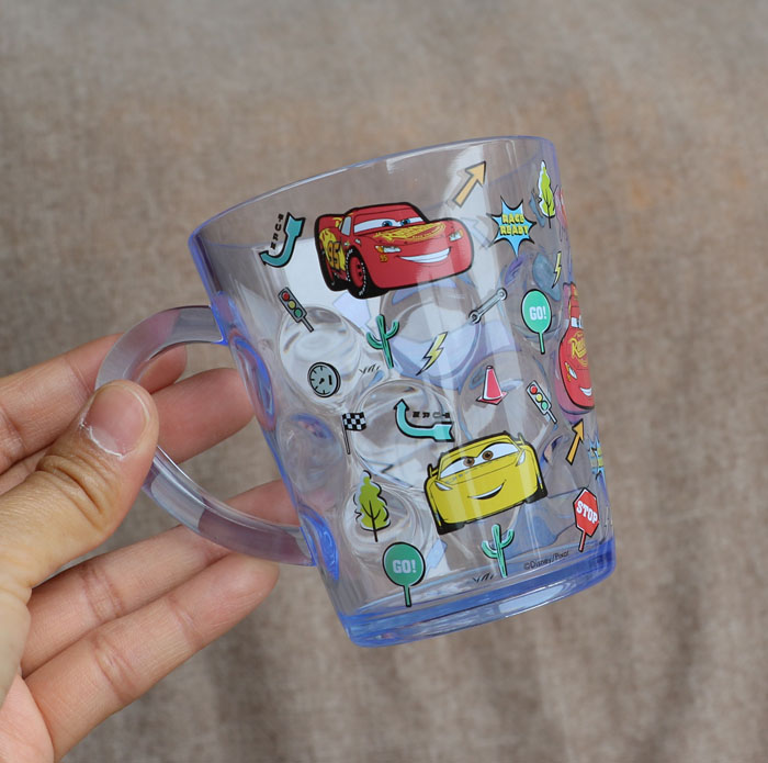 Ly quai cầm tay trong suốt hình xe đua Car 95 màu xanh siêu cute cho bé trai 260ml - 58VNDC2491