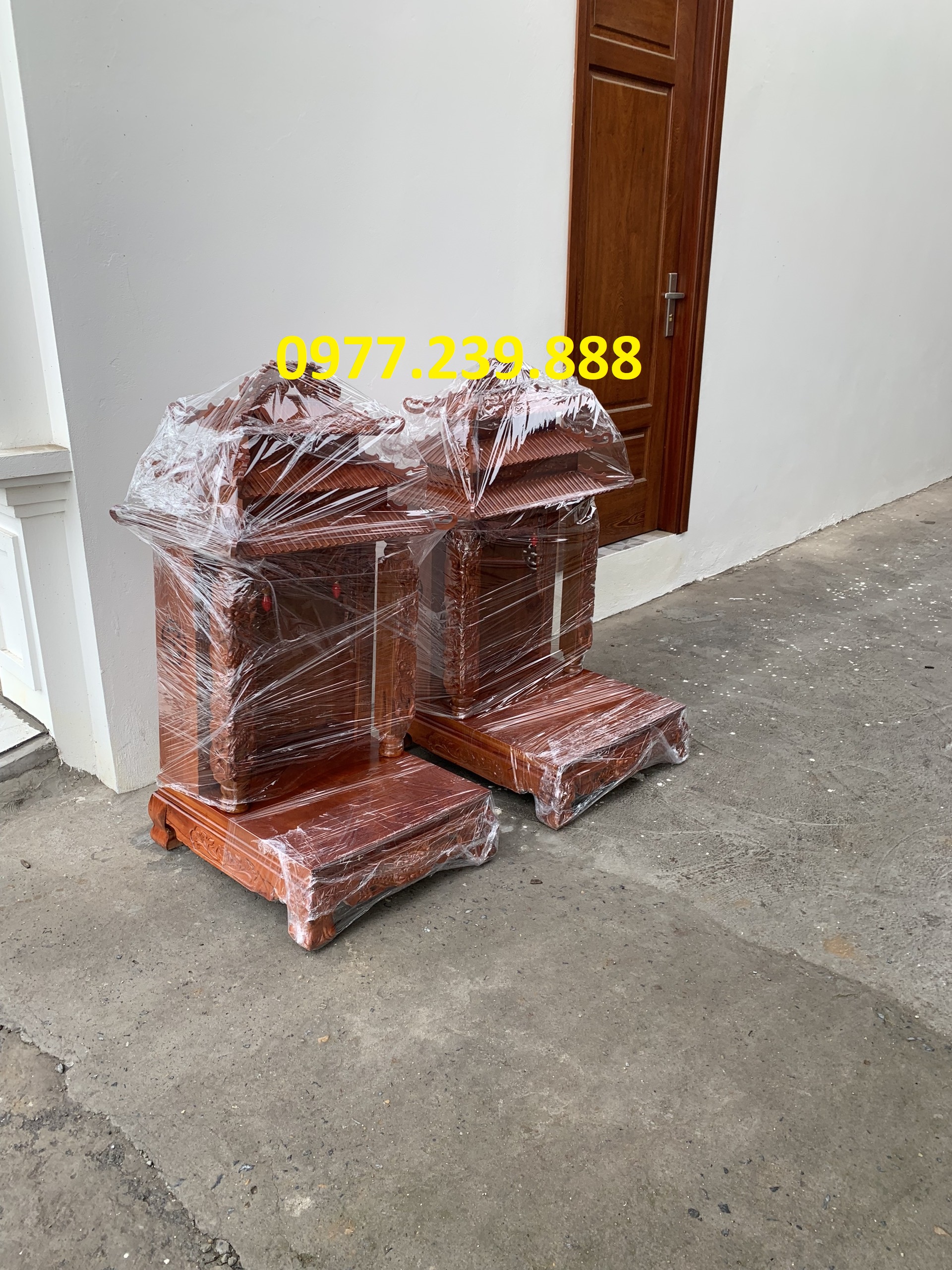 Bàn thờ thần tài gỗ xoan đào