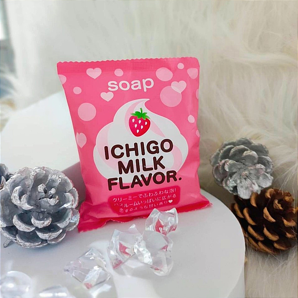 Xà Phòng Tắm Dưỡng Da Trắng Sáng Chiết Xuất Từ Sữa Và Dâu Tây Pelican Petit Berry Soap Strawberrry Milk (80G)