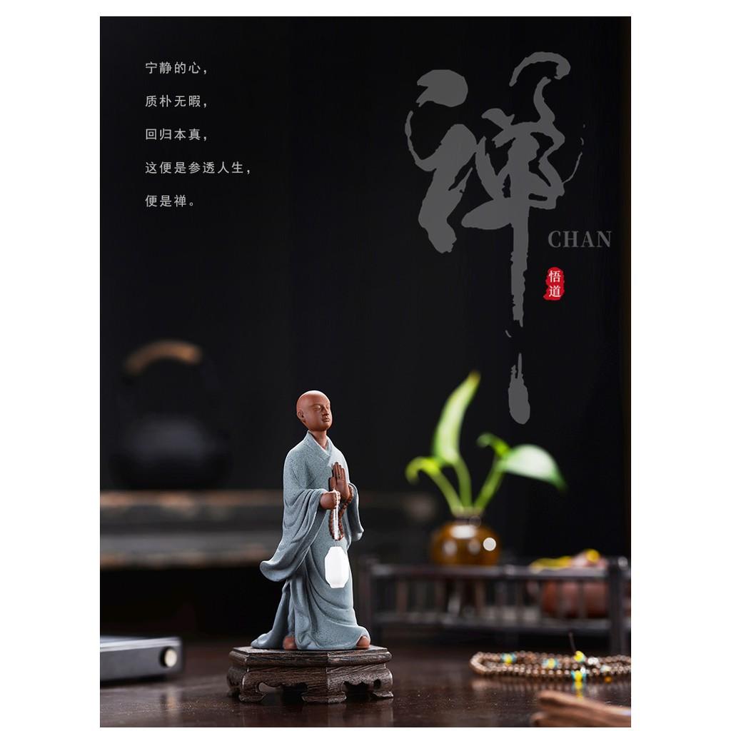Tượng Gốm Đường Tăng - Đường Tam Tạ cầm đèn - gốm tử sa